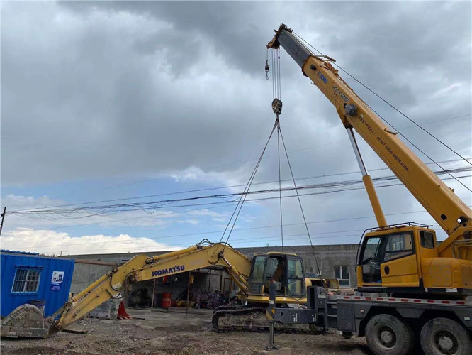 安宁区25吨吊车的工作半径是多少？